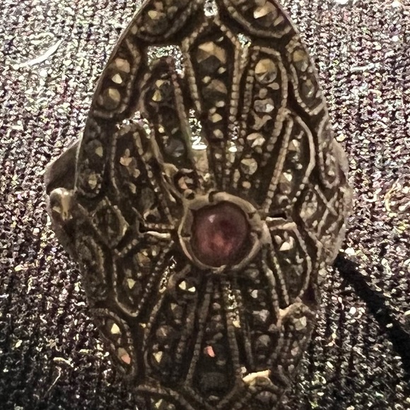 Marcasite Ring with Red Stone - Picture 1 of 2